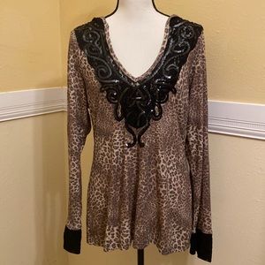 IDI by MATHEW Ladies Hooded Top; Large; Black/Leopard print; NWOT.